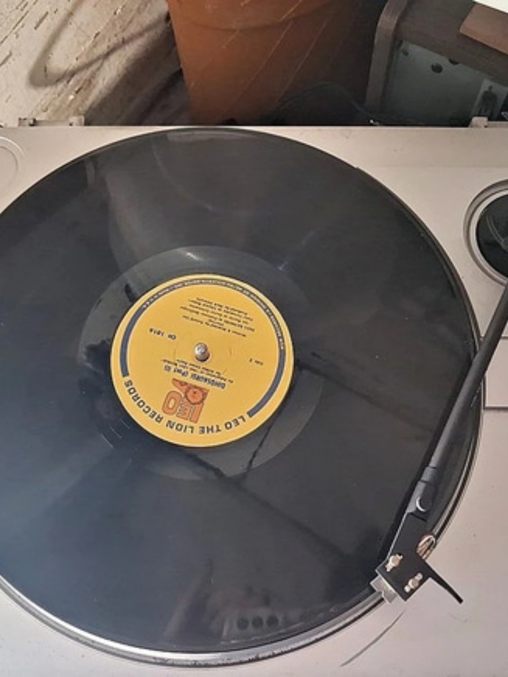 Kenwood KD-40R Vintage Turntable Gray & Black
